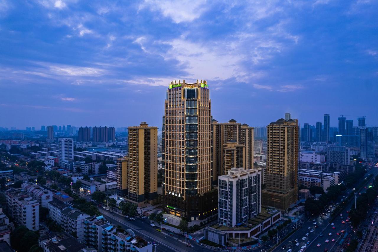 Holiday Inn Express Nanning Jiangnan By Ihg Экстерьер фото